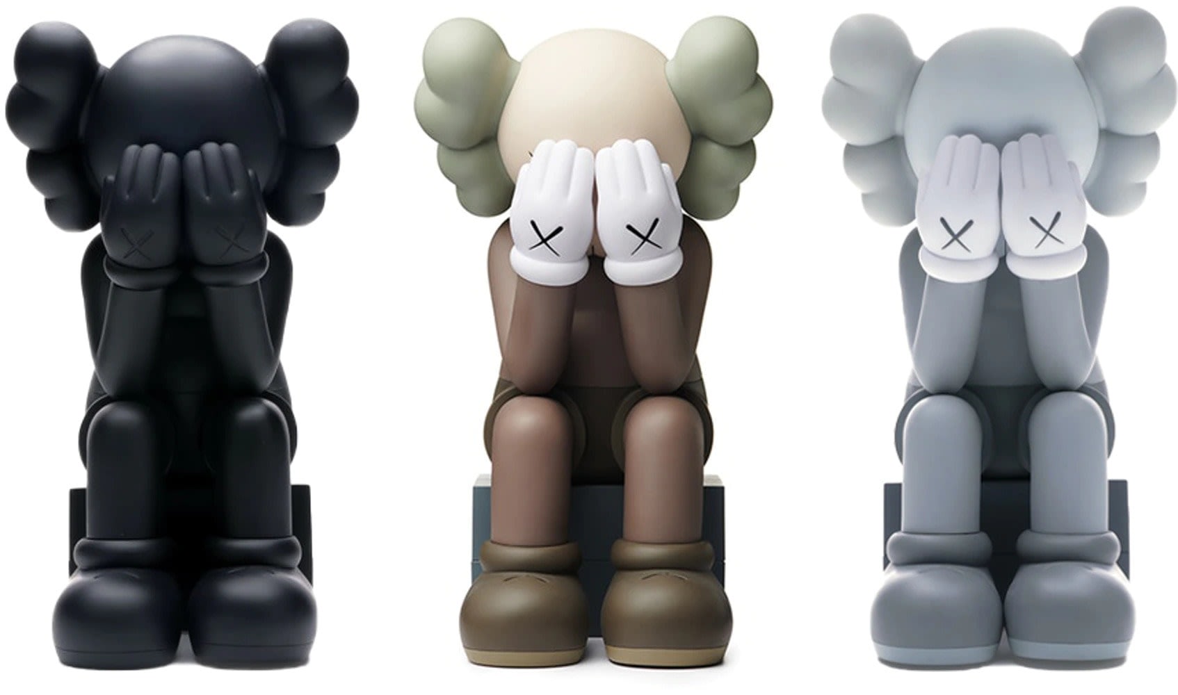 Passing Through Open Edition Vinyl Figure Set of 3 (black/brown/grey) - My Store