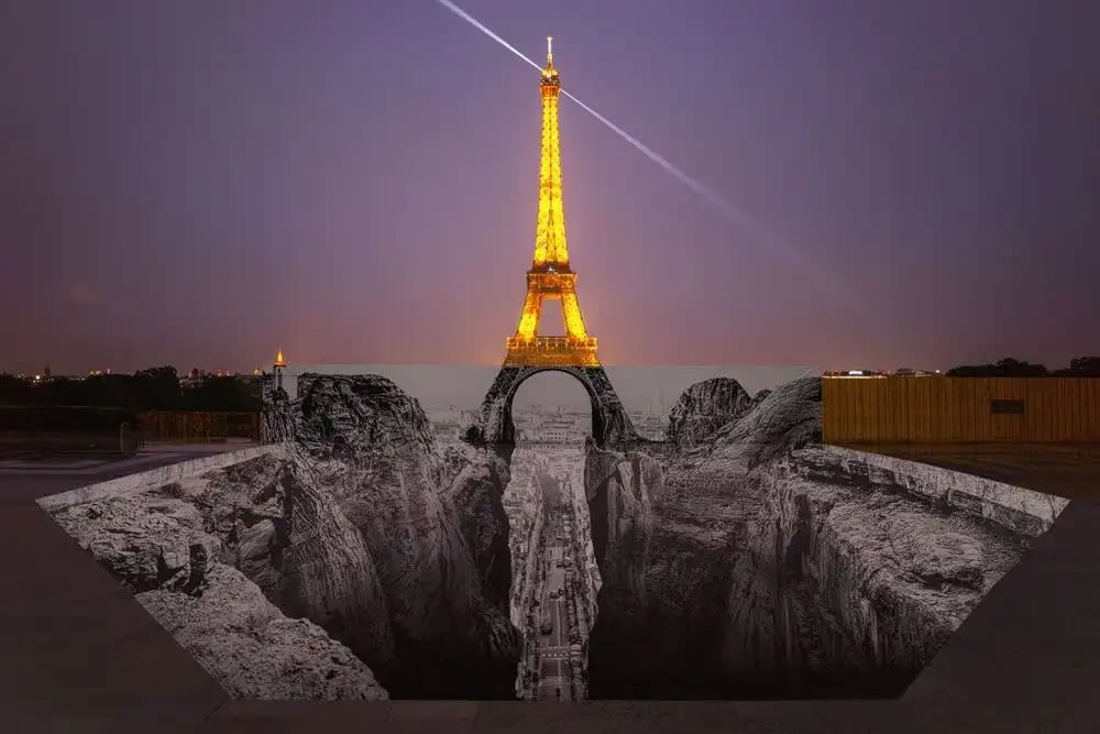 Trompe l'oeil, Les Falaises du Trocadéro, Paris, France, 2021 (25 Mai 2021, 22h18) - My Store