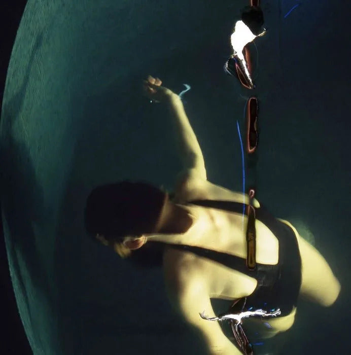 Sunny at the spa, distortion. L’Hotel de Paris